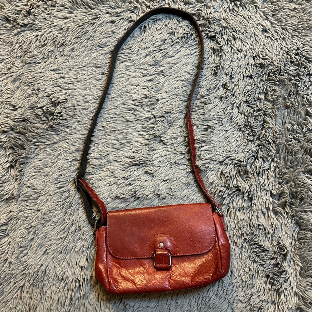 Jack George’s VOYAGER EMMA PETITE CROSSBODY BAG